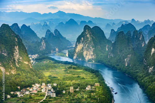 Valokuvatapetti Landscape of Guilin, Li River and Karst mountains