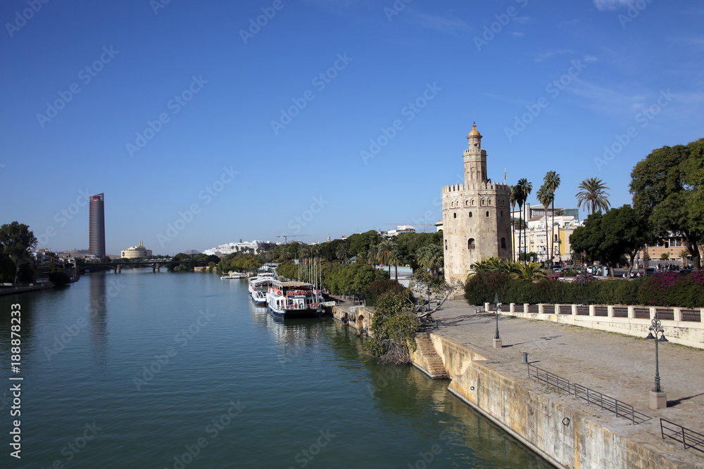 Wahrzeichen Torre de Oro - Goldener Turm