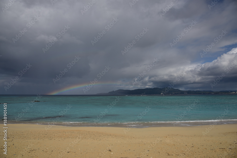 沖縄の幸喜ビーチで見た虹