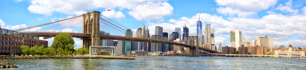 Fotobehang Brooklyn Bridge Panorama Manhattan met Brooklyn Bridge  © Oleksandr Dibrova