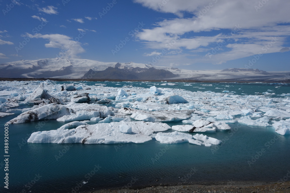 Obraz premium アイスランドの氷河湖
