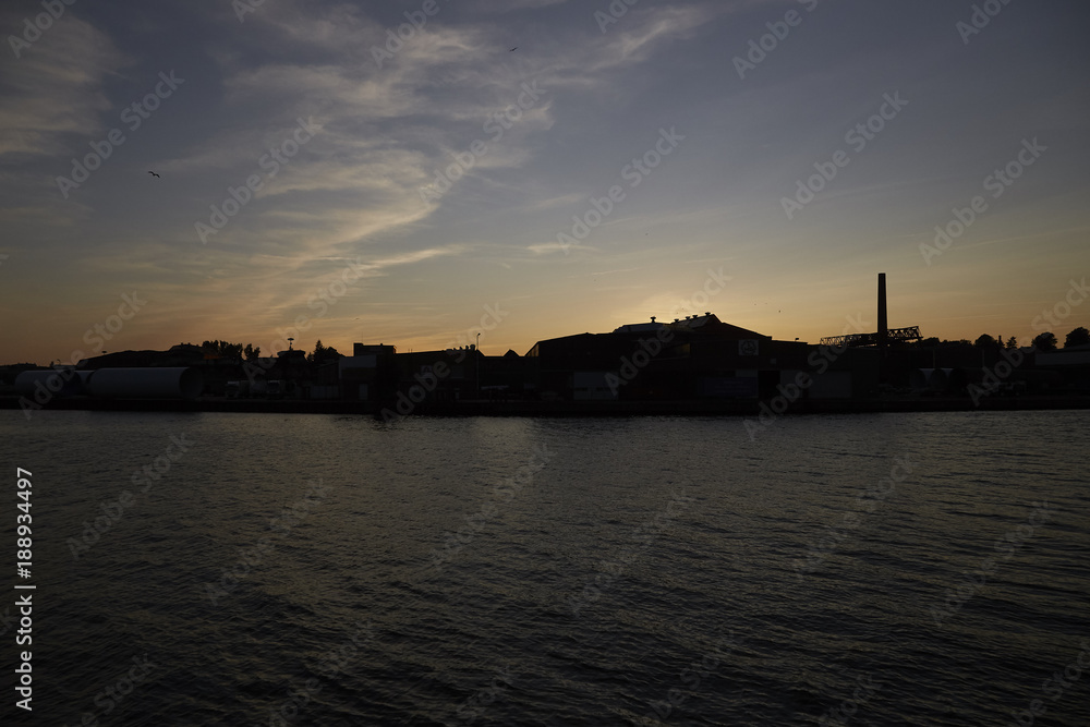Lübeck, Hafen am Abend