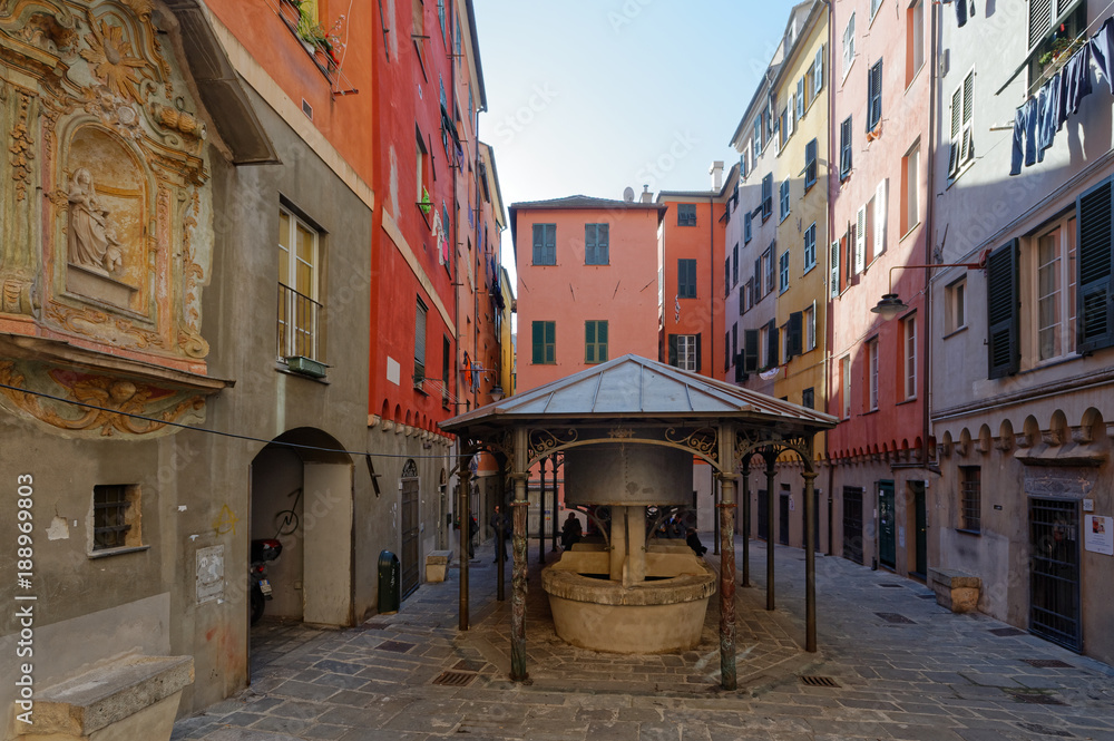 Genova, Liguria, Italia, cattedrale e palazzi storici Stock Photo