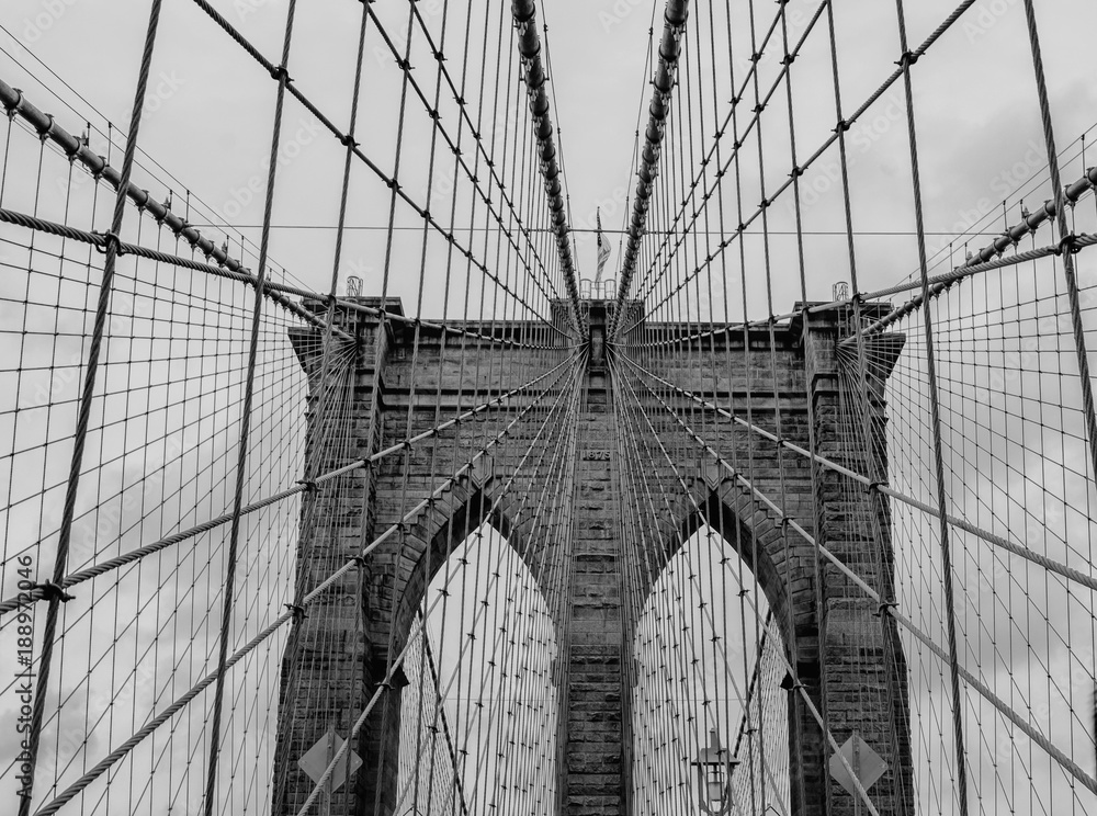 Obraz premium close up view of Brooklyn Bridge in black and white color