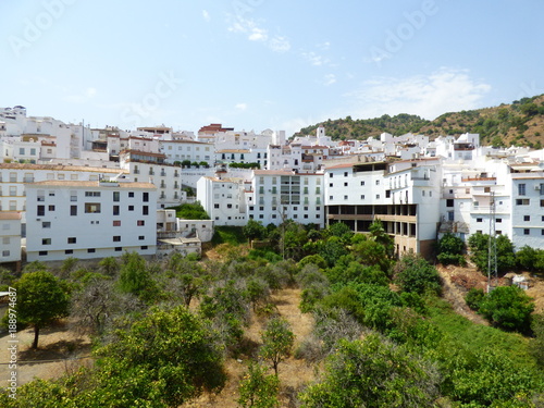 Tolox, pueblo de Málaga, Andalucía (España) © VEOy.com