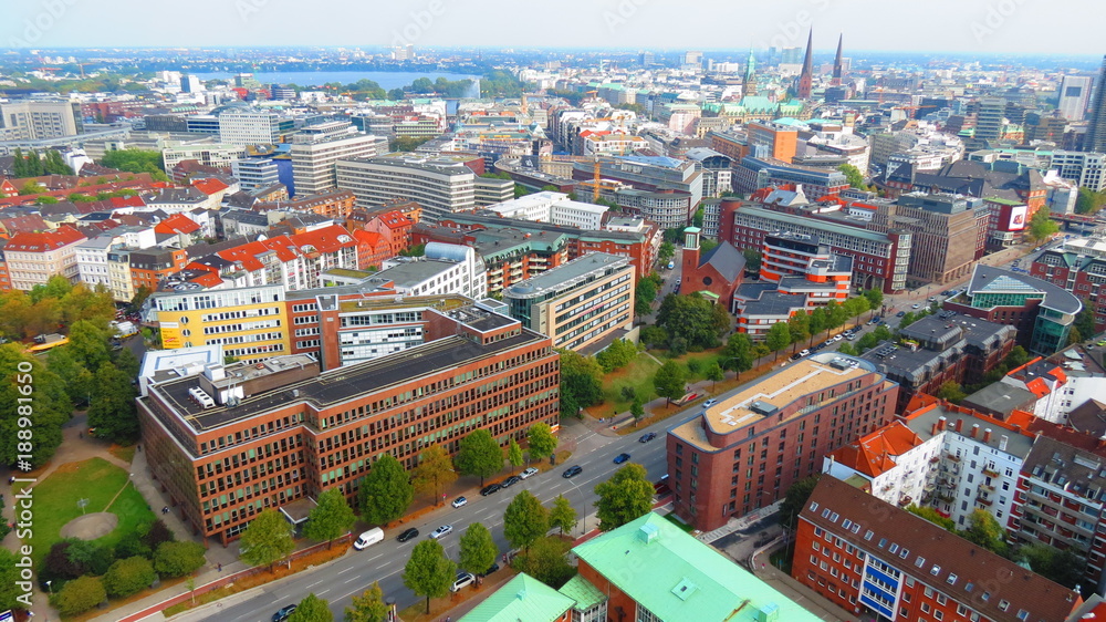 Hamburg von oben (Luftbild/ Panorama)