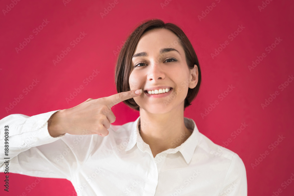 歯のケア（女性・デンタルイメージ）