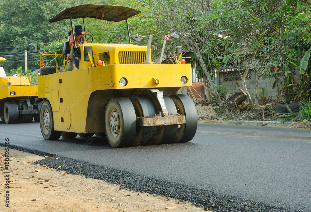 Road roller machine works asphalt road construction Road roller machine works asphalt road construction