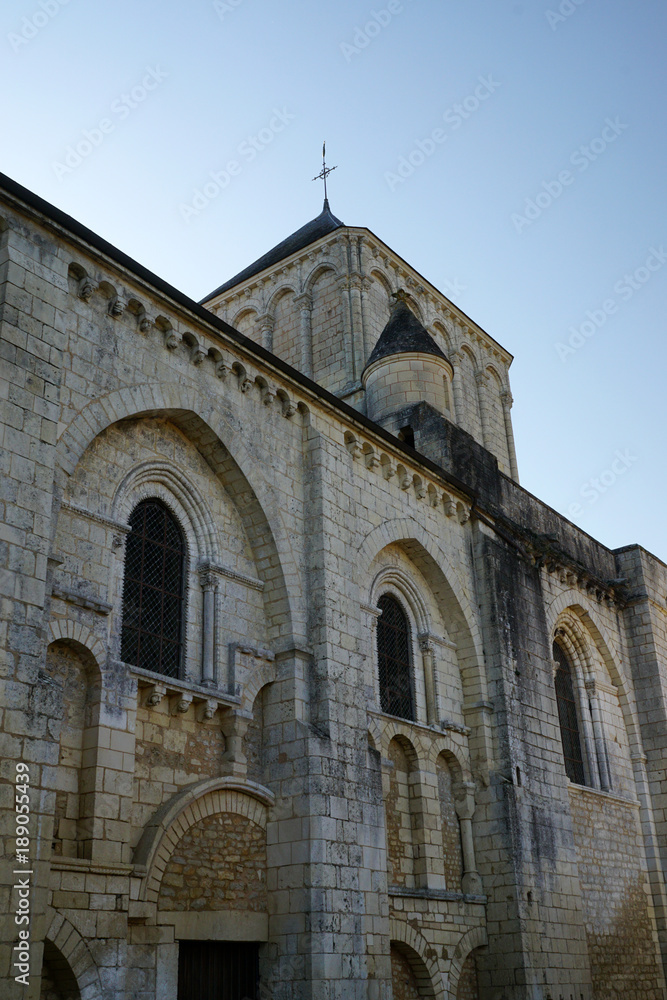 Abbaye Saint-Junien à Nouaillé-Maupertuis