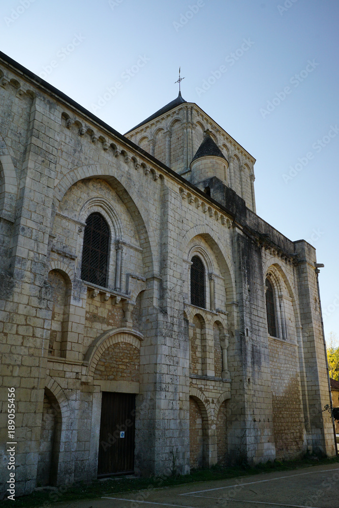 Abbaye Saint-Junien à Nouaillé-Maupertuis