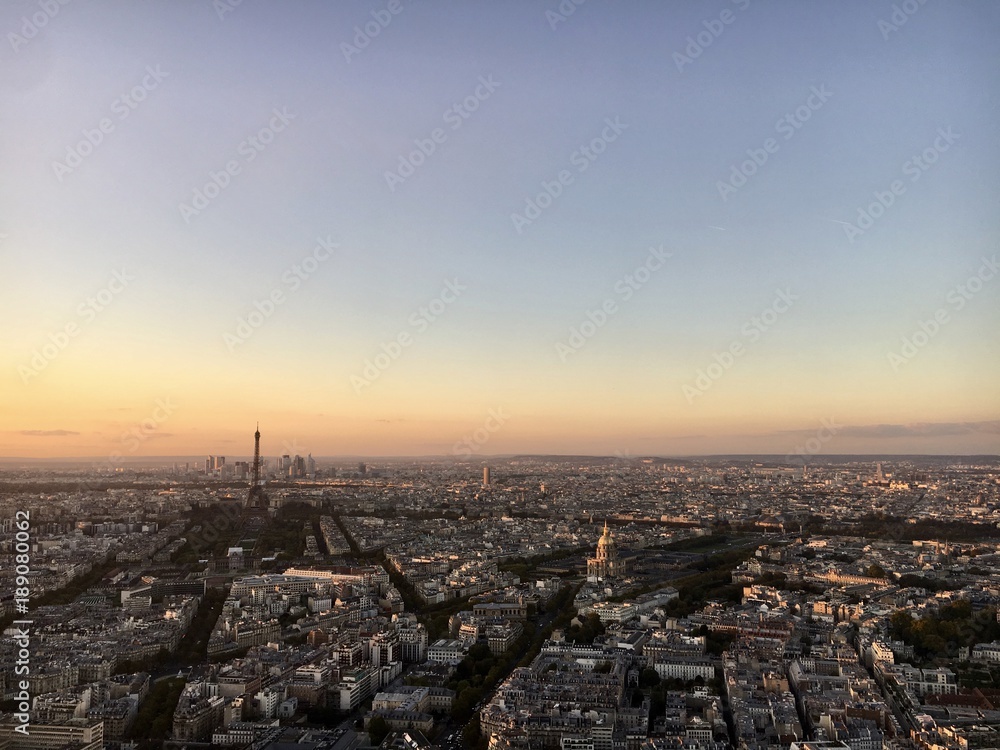 Fototapeta premium Parigi al tramonto