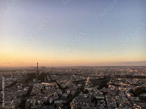 Parigi al tramonto