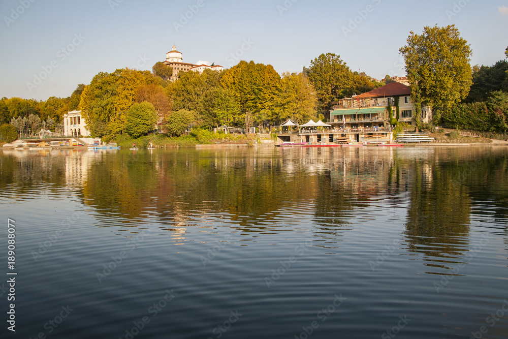 Obraz premium Panorama sul Fiume Po