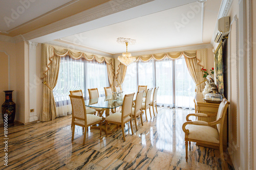 The dining room in classical style © chiketin