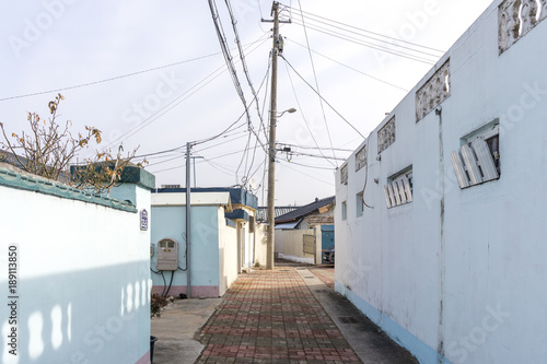 hwangridan street alleyway