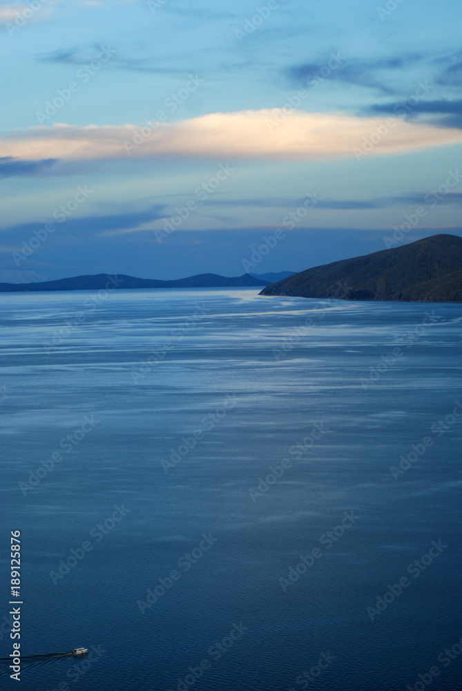 Fototapeta premium Isla de Sol, Bolivia, Water, Mountain