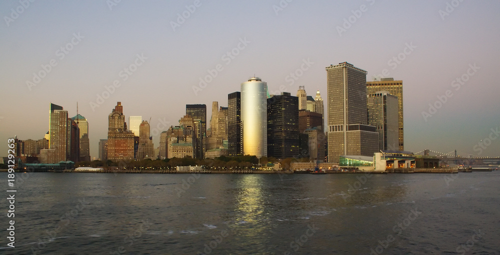 Fototapeta premium Southmost point of Manhattan, from the river