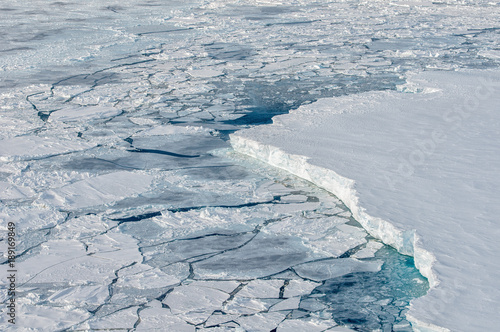 Antarktische Schelfeiskante
