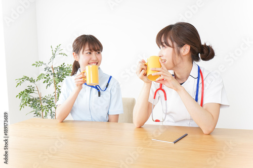 Canvastavla 休憩をする看護師