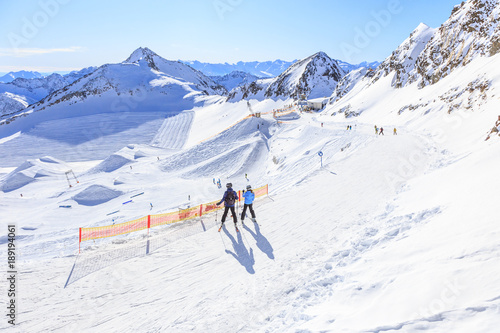 Obraz na płótnie Ski resort on Stubai Glacier in Tyrol, Austria w salonie