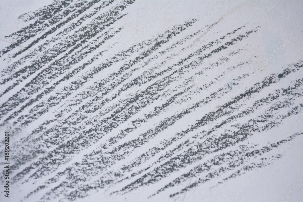 Obraz premium dashed lines from the artist's pencil on a sheet of paper, sketch