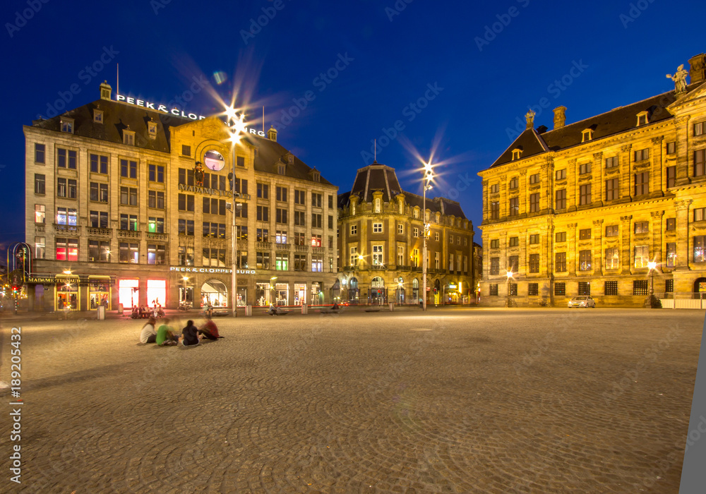 Fototapeta premium Dam Square in Amsterdam at the Night