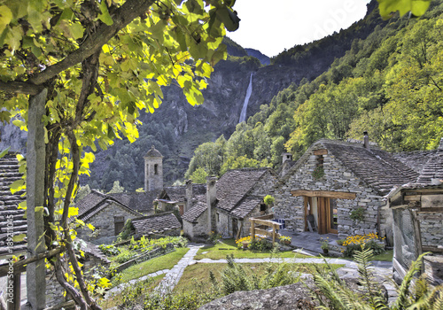 Foroglio im Bavonatal im Tessin photo