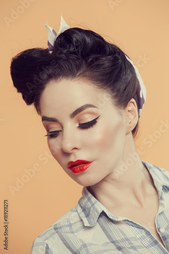 makeup in vintage style