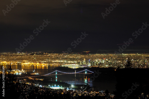 Stadt Skyline bei Nacht  Vancouver © photobretzl
