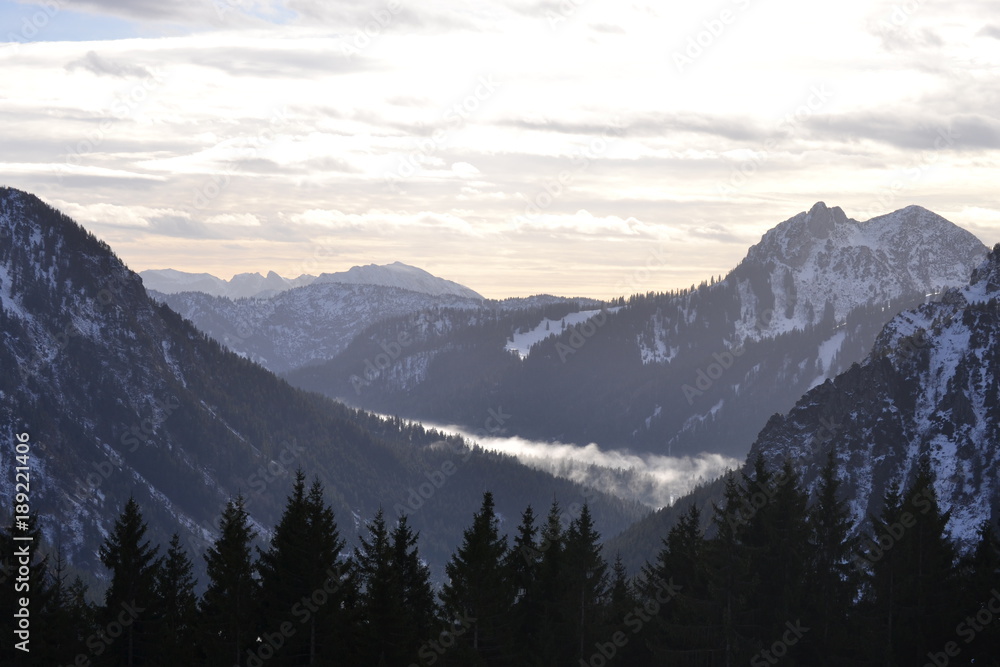 Winterlandschaft n den Alpen