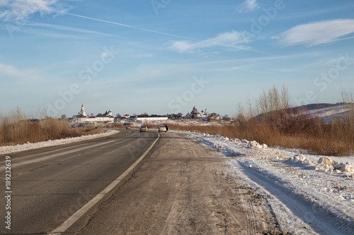 Road to Sviyazhsk