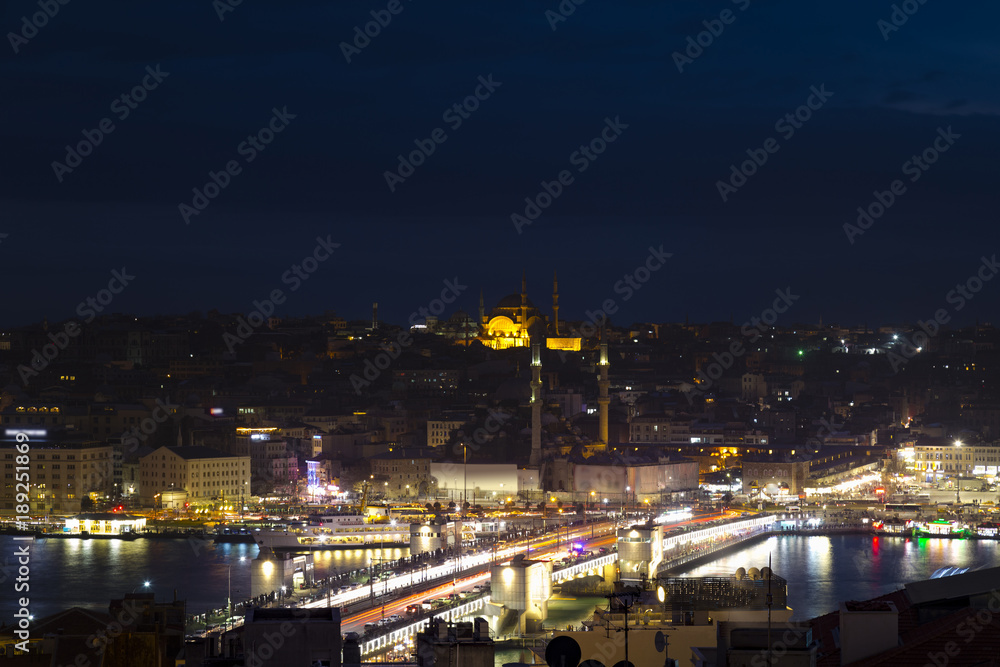 Fototapeta premium Panoramic view from Galata Bridge during twilight time
