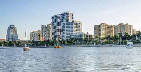 Keuken achterwand Tuin Skyline West Palm Beach vanaf water  © rceron69