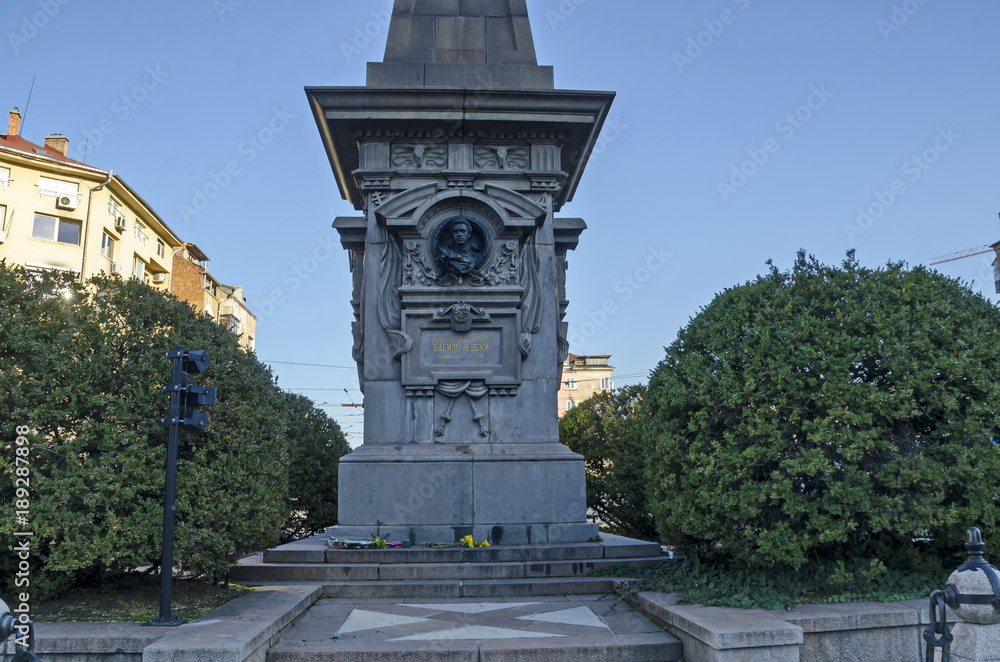 Obraz premium Monument to Bulgarian national hero Vasil Levski in city of Sofia, Bulgaria, Europe