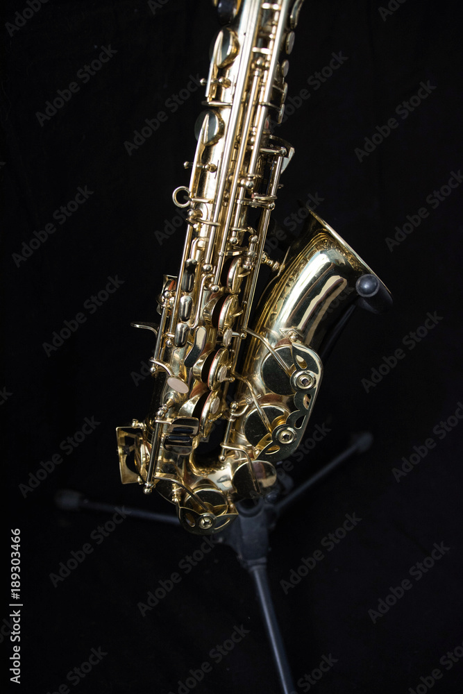 Obraz premium Close up of a golden saxophone