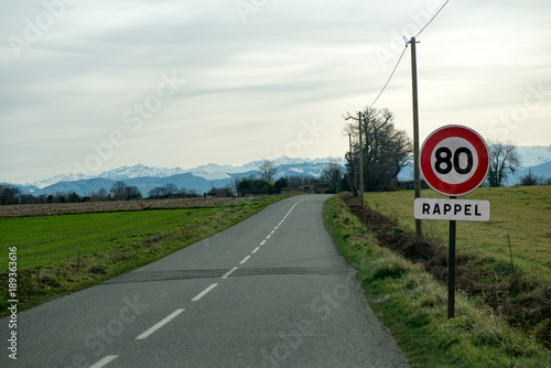 limit speed at 80 km/h on the french  roads