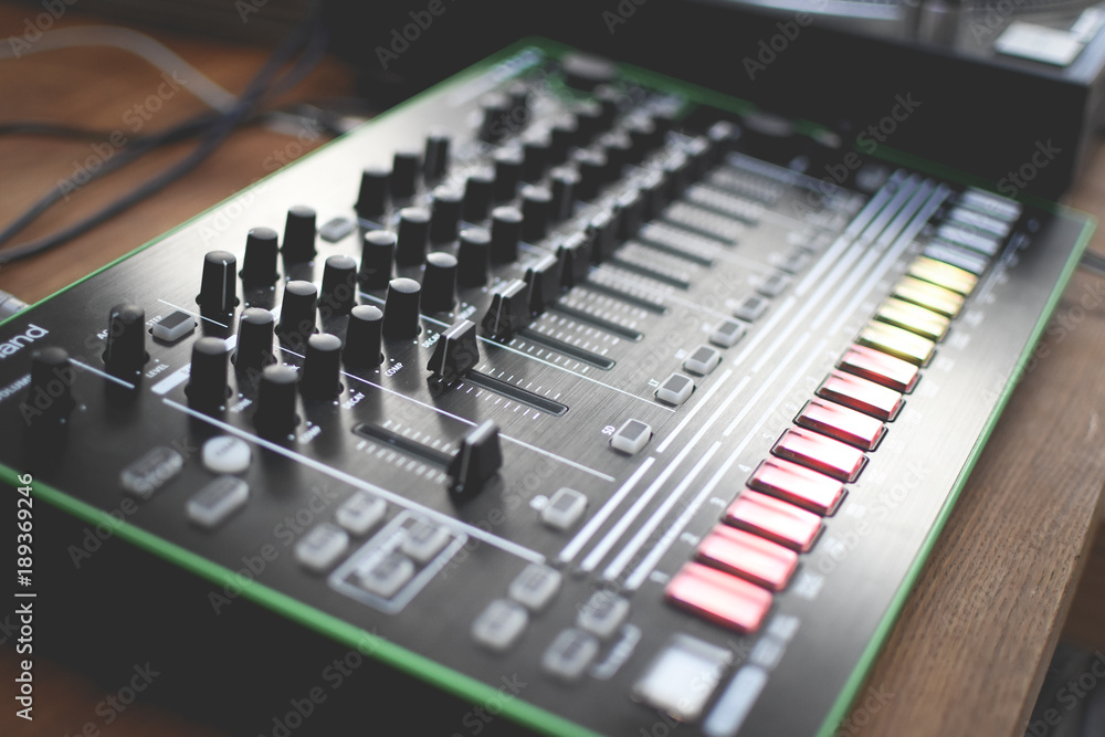 mixing deck mixing deck