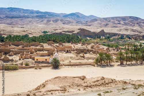 Tamaqzah settlement in Tamerza, Tozeur, Tunisia © Anibal Trejo