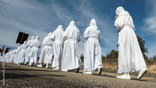 Fotografia Easter traditional procession wide angle
