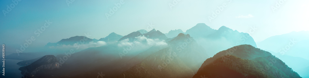 Fototapeta premium Niebieskie góry w Turcji Antalia