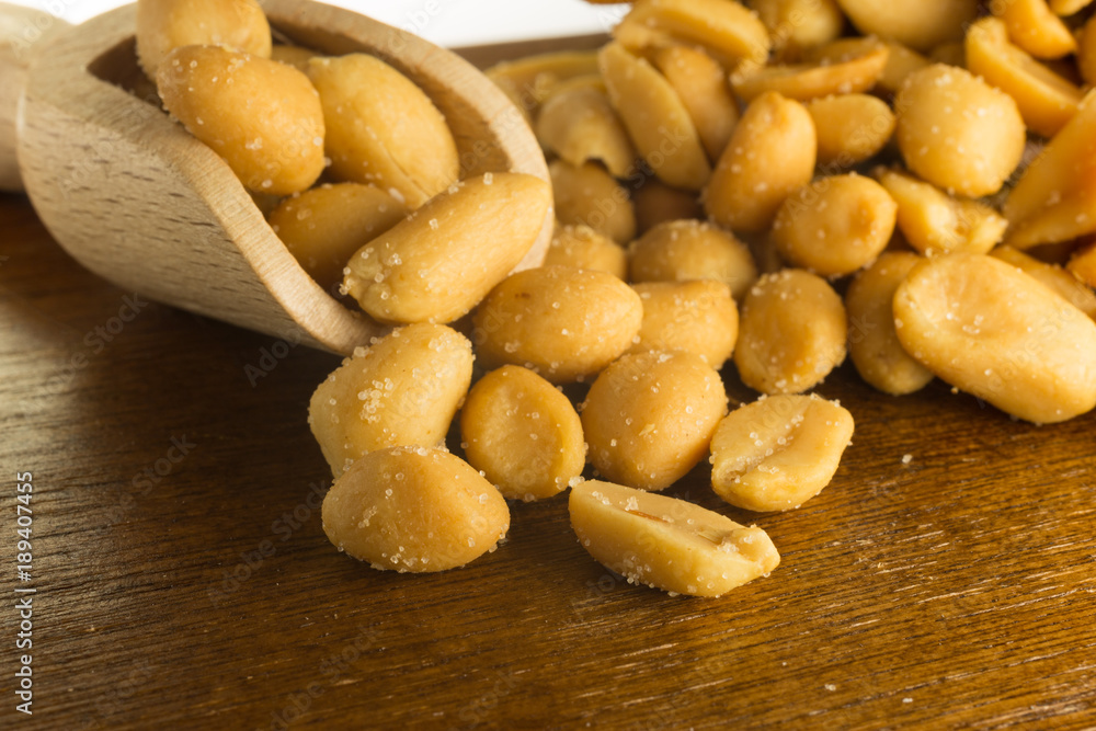 salted and served toasted peanuts salted and served toasted peanuts