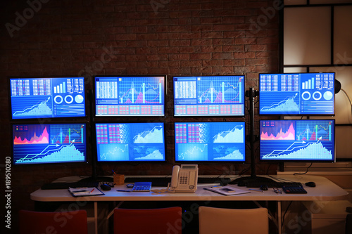 Modern stock trader's workp...