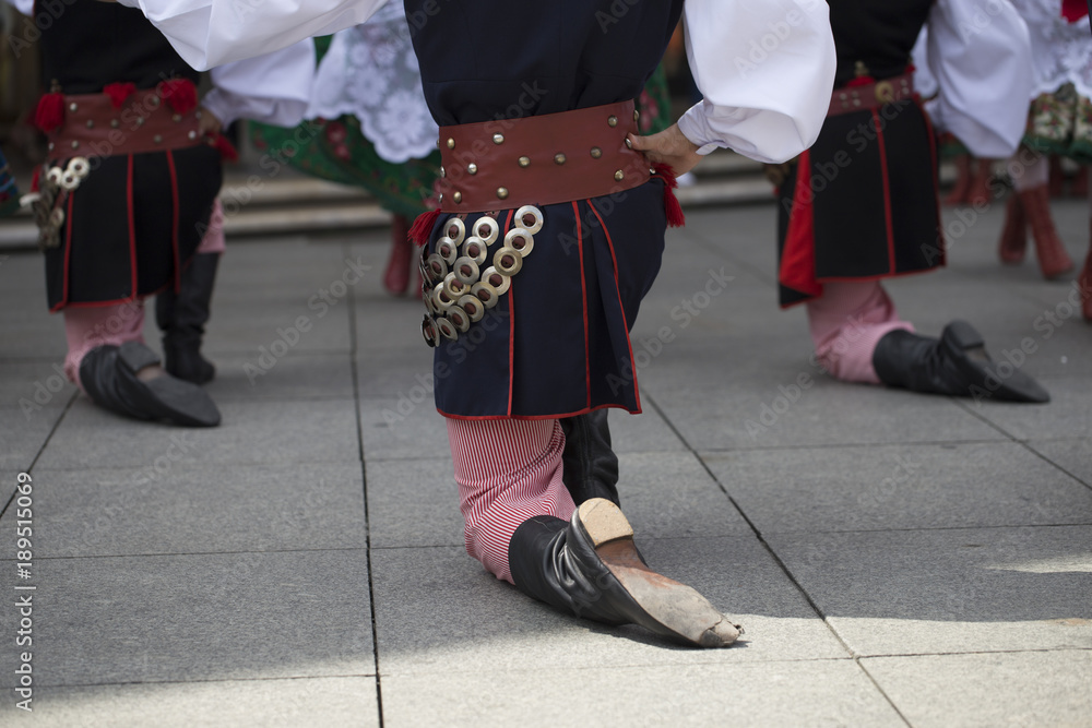 Traditional cheap polish shoes