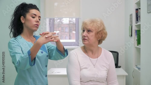 Wallpaper Mural Doctor talks with old patient Torontodigital.ca