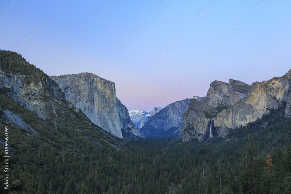 Naklejka premium The Beautiful Tunnel View of Yosemite