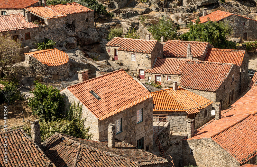 view of roofs and houses of Sortelha, in Portugal. - Vista de telhados e casas de Sortelha, Portugal.