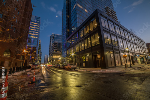 Wieczorny widok na ulice Bostonu, USA, Massachusetts