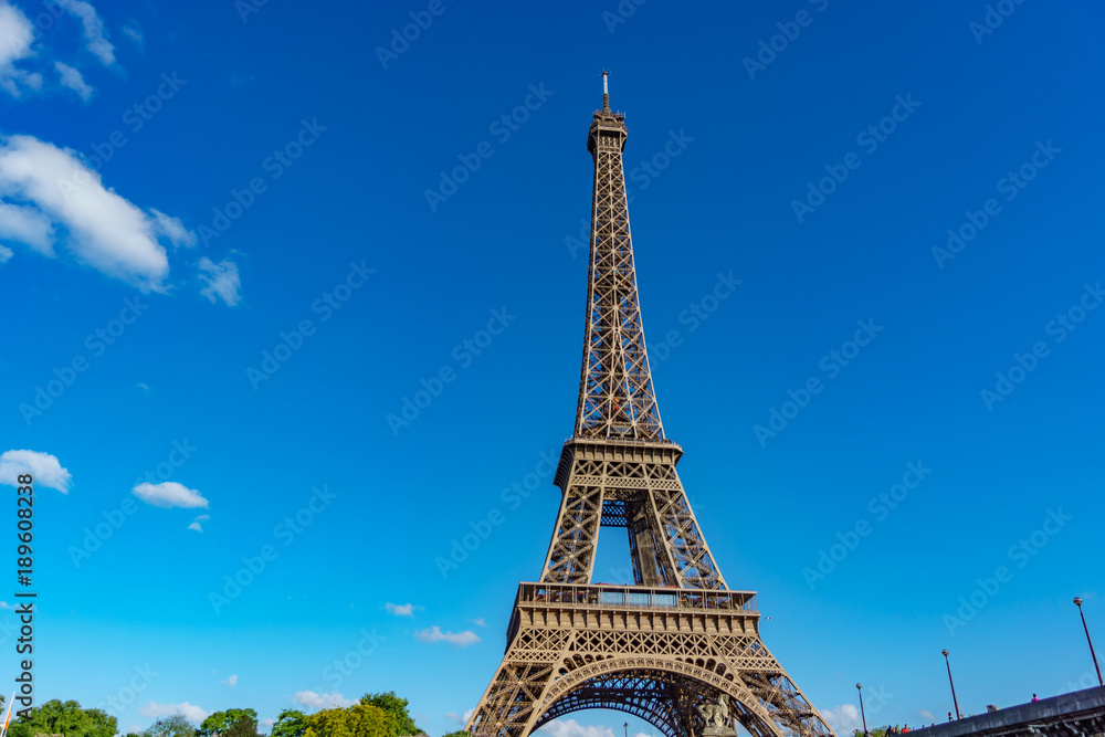 The Eiffel tower and blue sky