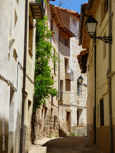 Fototapeta Naklejka Na Ścianę i Meble -  Castellote, pueblo de Teruel situado en la comarca turolense del Maestrazgo, en España.