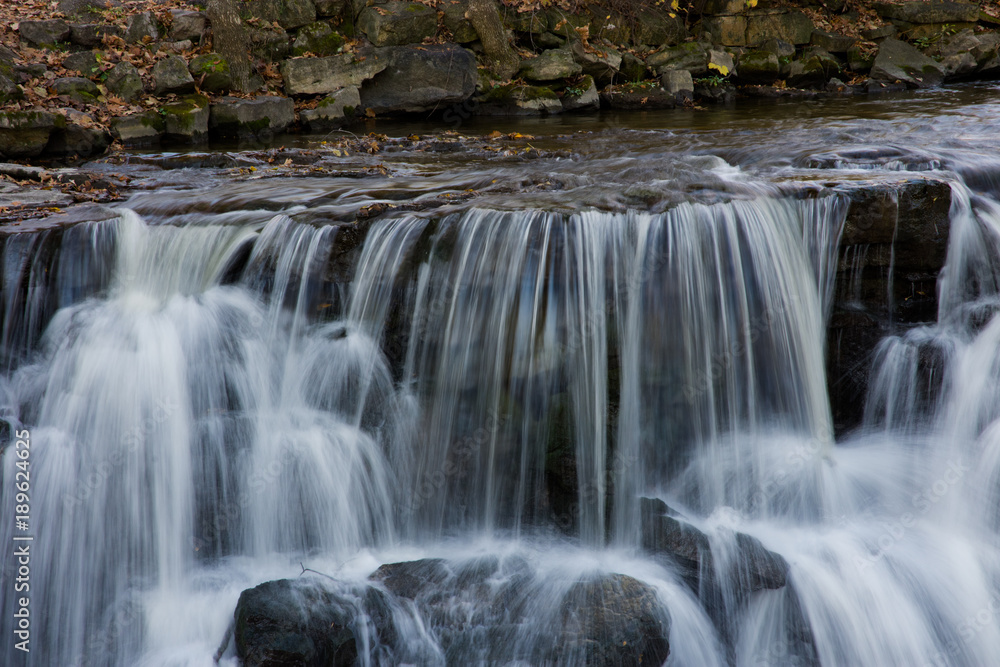 Obraz premium Falling Slowly and Softly